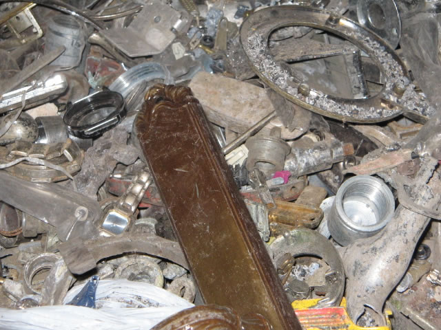Old Zinc Die Cast Scrap (Saves) - Image 3